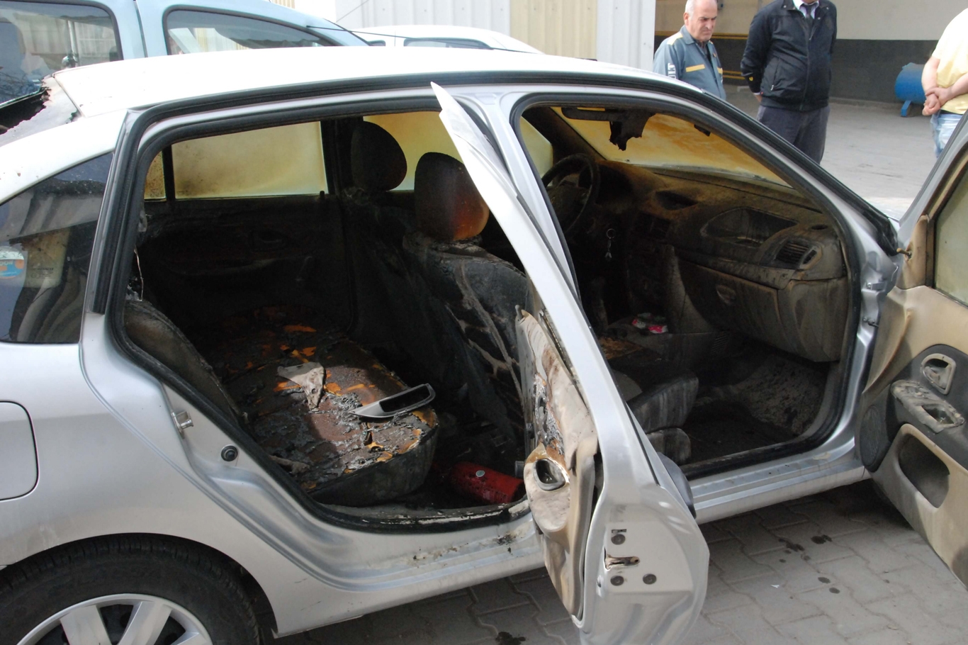 Tarsus İlçe Tarım Müdürlüğünün aracı kundaklandı